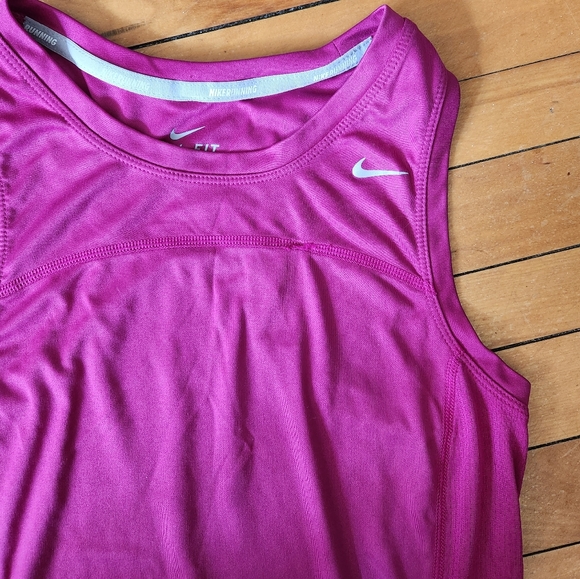 Nike Tank Top - Picture 3 of 4